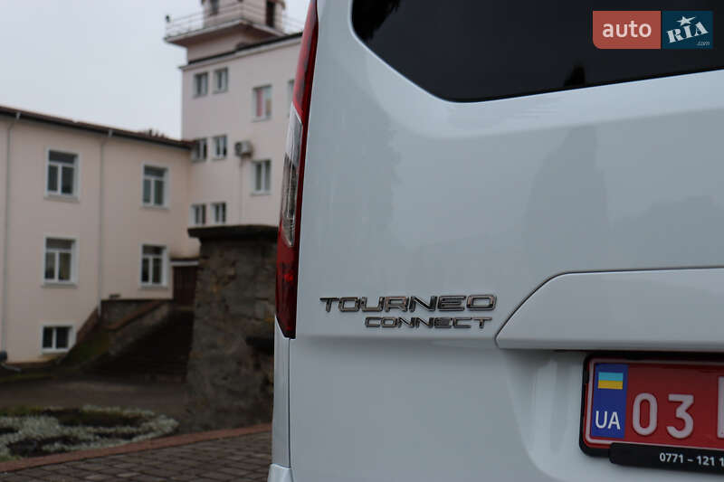 Мінівен Ford Tourneo Connect 2017 в Тернополі