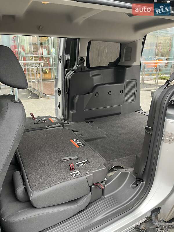 Минивэн Ford Tourneo Connect 2016 в Киеве фото 16 Минивэн Ford Tourneo Connect 2016 в Киеве