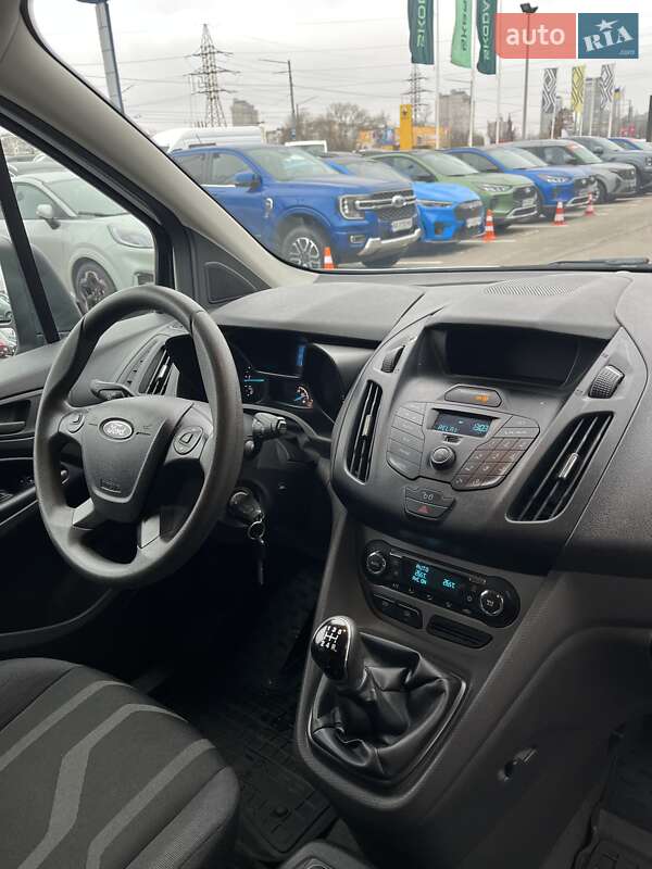 Минивэн Ford Tourneo Connect 2016 в Киеве фото 22 Минивэн Ford Tourneo Connect 2016 в Киеве