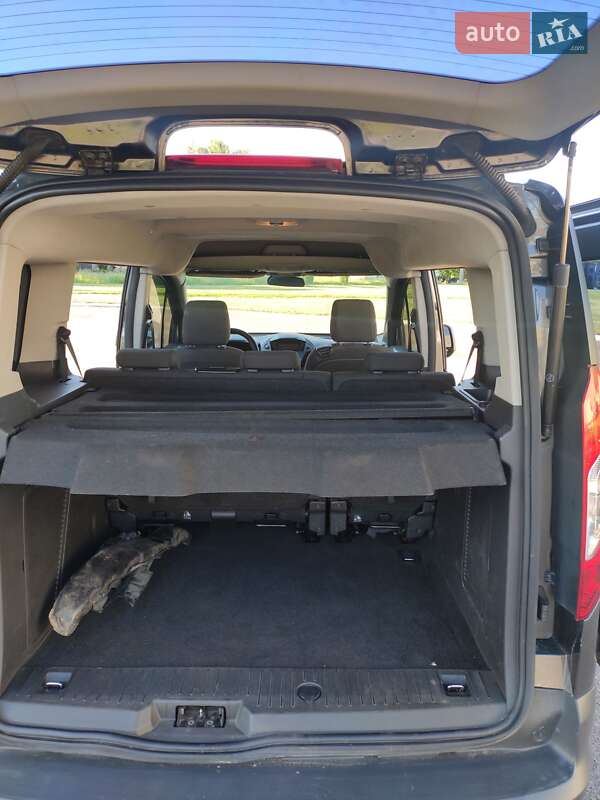 Минивэн Ford Tourneo Connect 2016 в Ровно