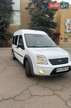 Минивэн Ford Tourneo Connect 2012 в Граденицах