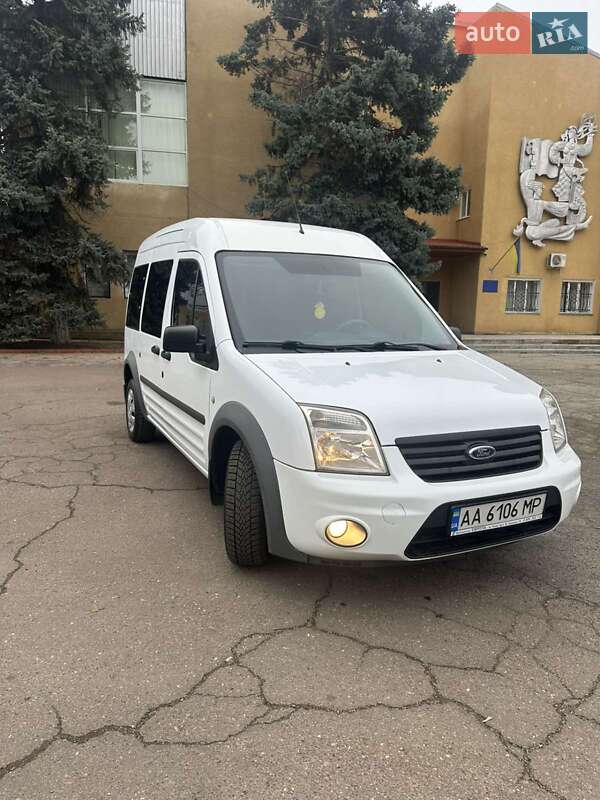 Минивэн Ford Tourneo Connect 2012 в Граденицах фото Минивэн Ford Tourneo Connect 2012 в Граденицах