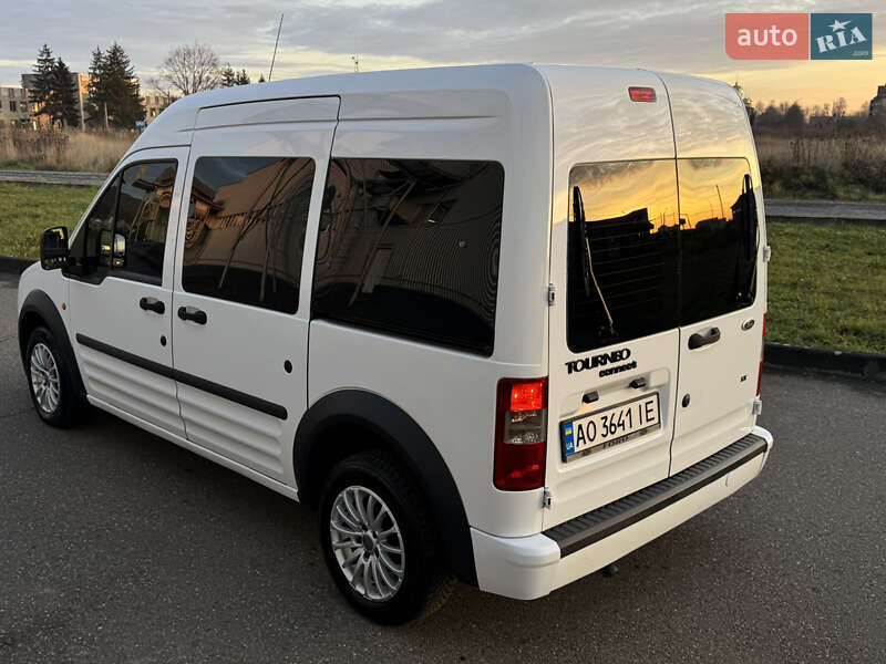 Минивэн Ford Tourneo Connect 2009 в Виноградове фото 5 Минивэн Ford Tourneo Connect 2009 в Виноградове