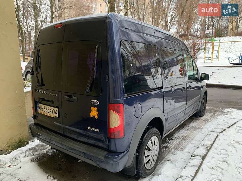 Мінівен Ford Tourneo Connect 2012 в Києві фото 10 Мінівен Ford Tourneo Connect 2012 в Києві