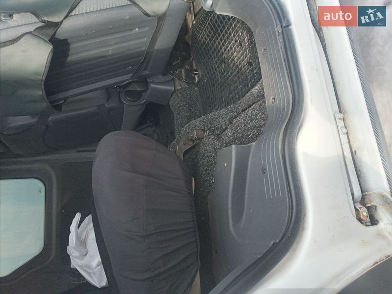 Минивэн Ford Tourneo Connect 2008 в Городнице