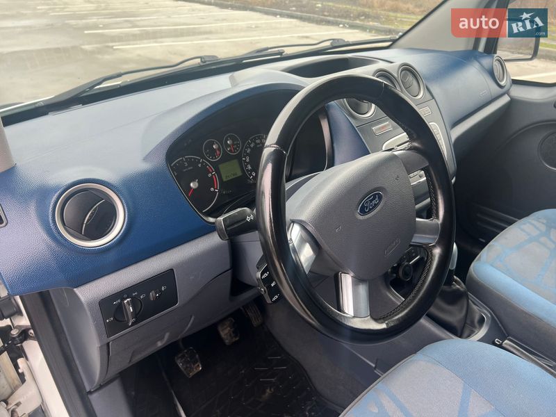 Минивэн Ford Tourneo Connect 2012 в Синельниково