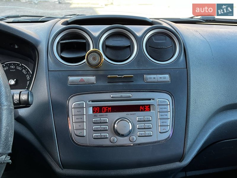 Минивэн Ford Tourneo Connect 2012 в Киеве фото 22 Минивэн Ford Tourneo Connect 2012 в Киеве