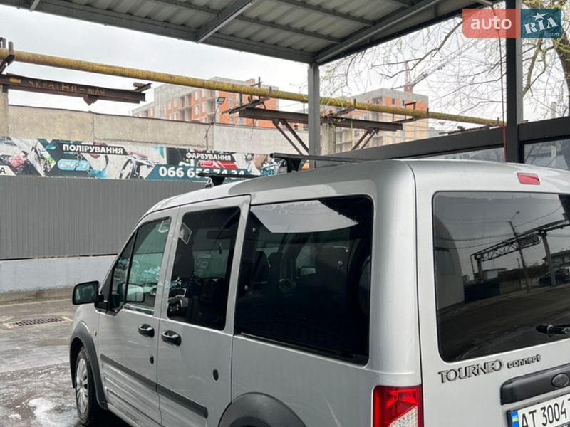 Минивэн Ford Tourneo Connect 2010 в Ивано-Франковске