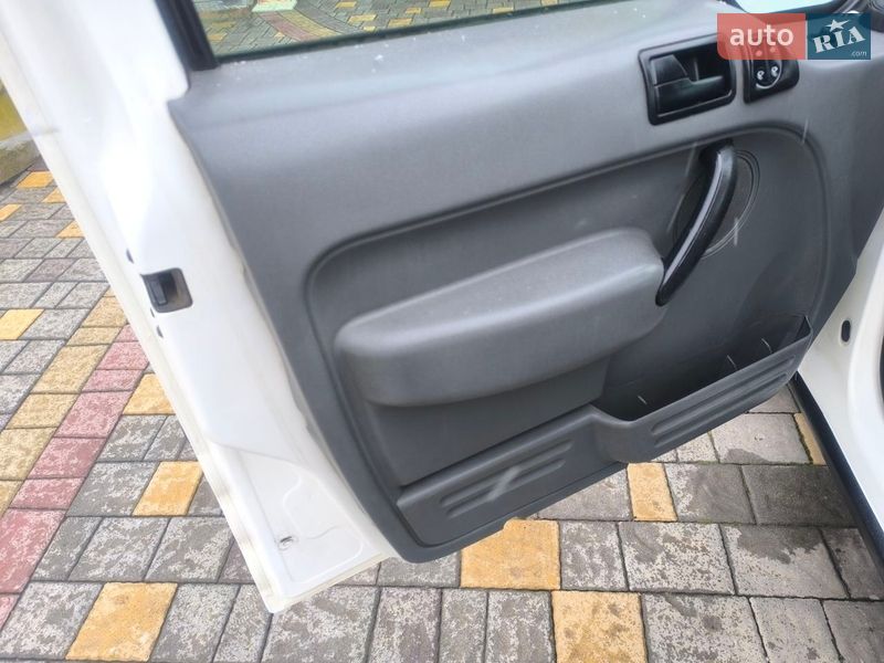 Минивэн Ford Tourneo Connect 2006 в Черновцах