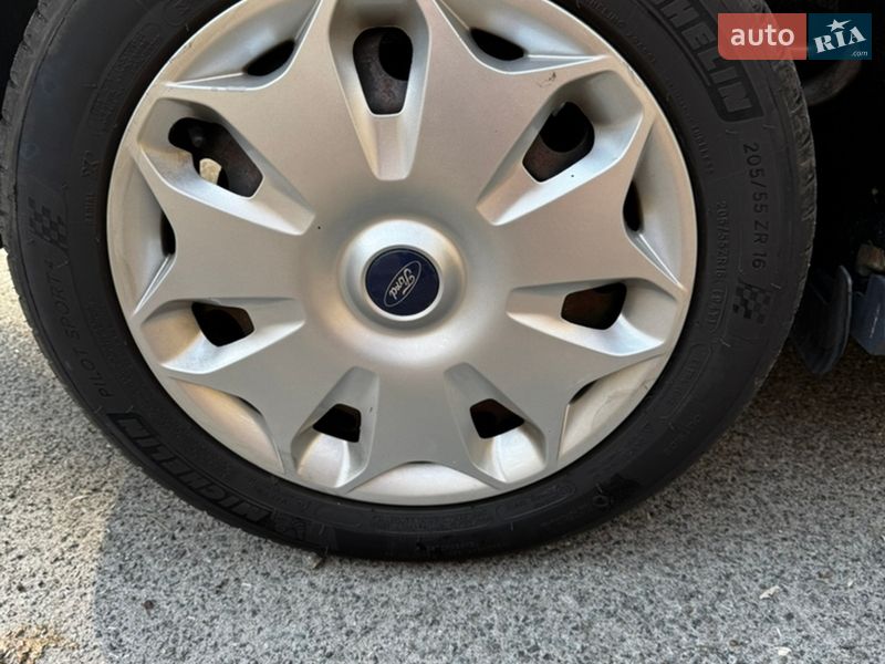 Минивэн Ford Tourneo Connect 2018 в Киеве