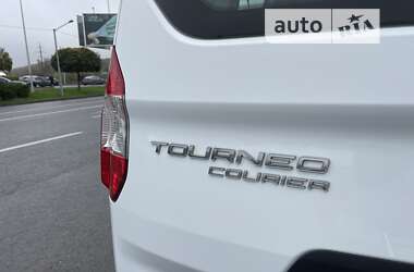 Мінівен Ford Tourneo Courier 2019 в Мукачевому