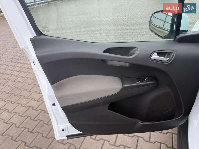Микровэн Ford Tourneo Courier 2017 в Луцке