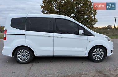 Микровэн Ford Tourneo Courier 2017 в 