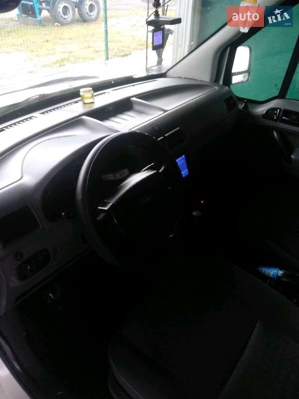 Вантажопасажирський фургон Ford Tourneo Custom 2003 в Чернівцях