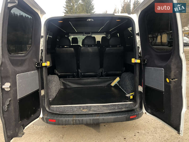 Мінівен Ford Tourneo Custom 2015 в Міжгір'ї