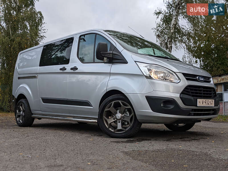 Ford Tourneo Custom 2017