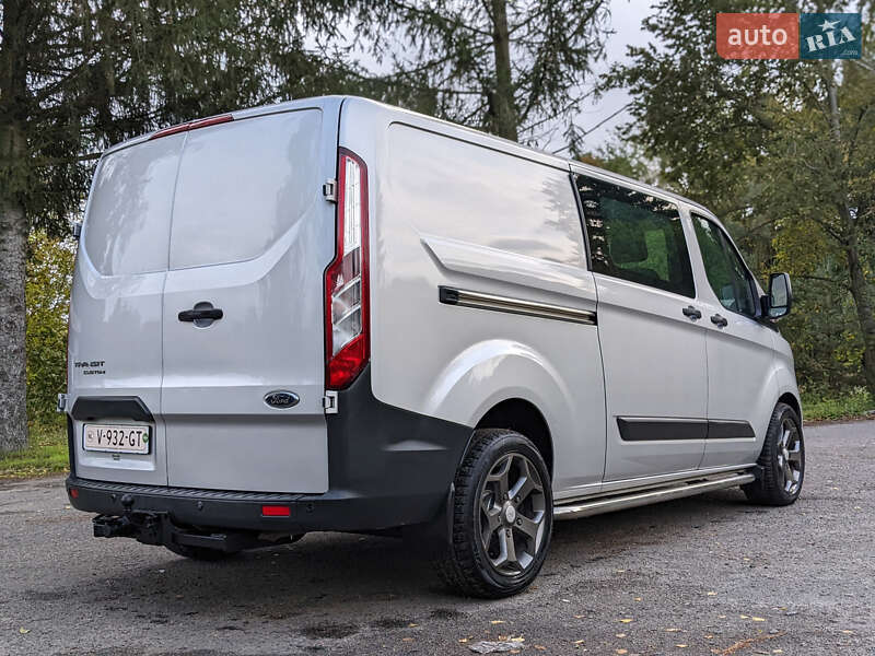 Мінівен Ford Tourneo Custom 2017 в Бродах