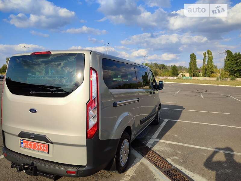 Мінівен Ford Tourneo Custom 2015 в Кривому Розі