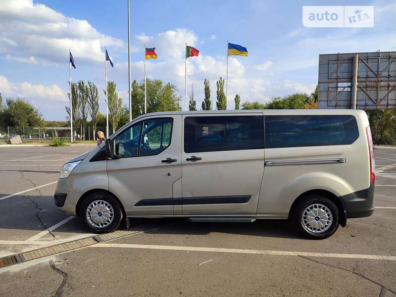 Мінівен Ford Tourneo Custom 2015 в Кривому Розі