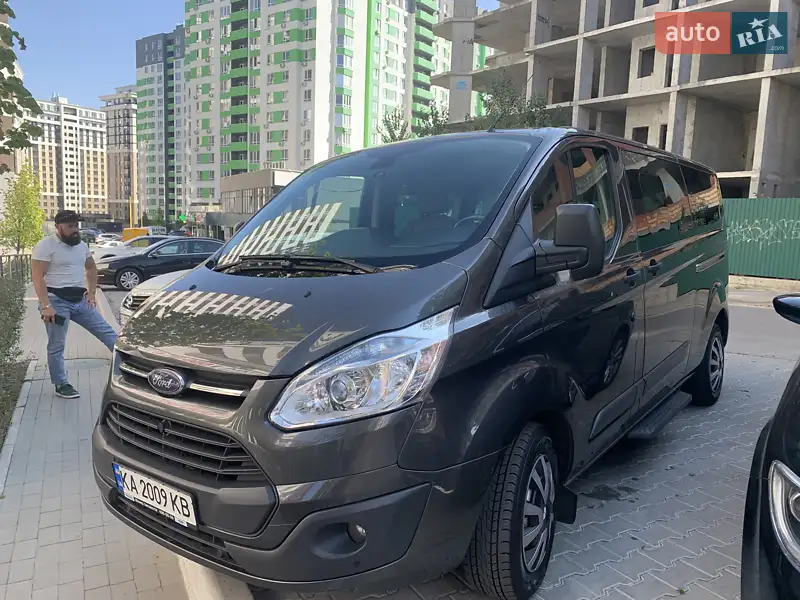 Ford Tourneo Custom