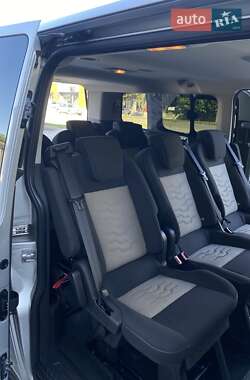 Минивэн Ford Tourneo Custom 2017 в 