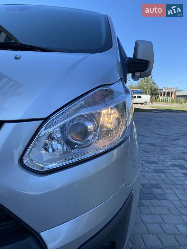 Мінівен Ford Tourneo Custom 2017 в Березному