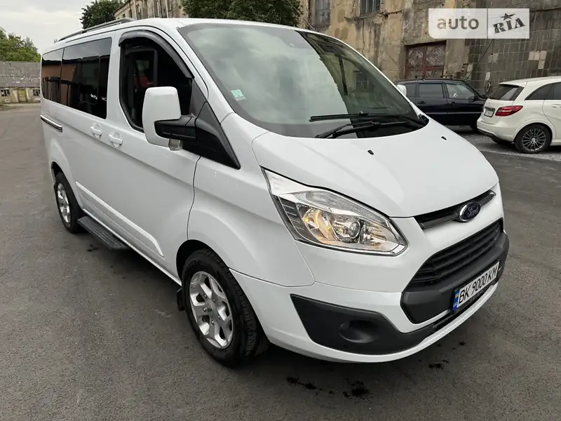 Минивэн Ford Tourneo Custom 2016 в 