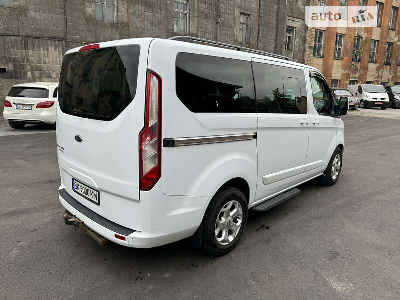 Мінівен Ford Tourneo Custom 2016 в Рівному