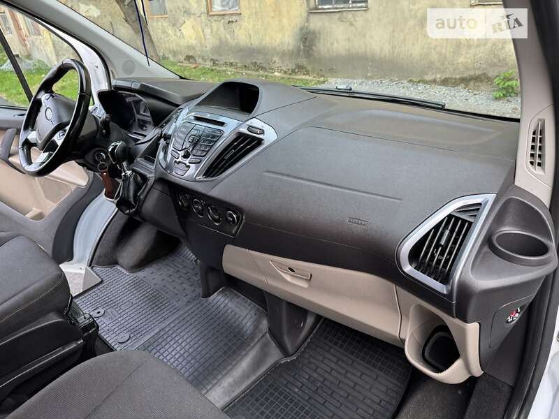 Мінівен Ford Tourneo Custom 2016 в Рівному