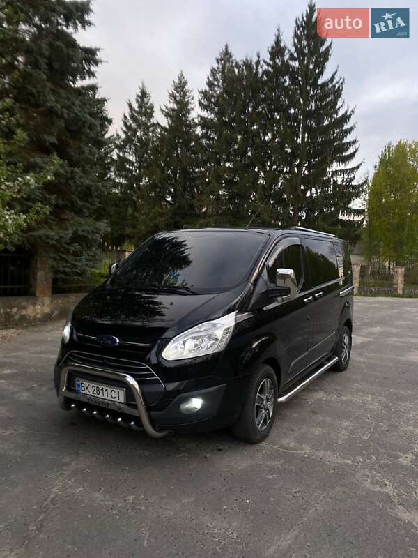 Минивэн Ford Tourneo Custom 2016 в 
