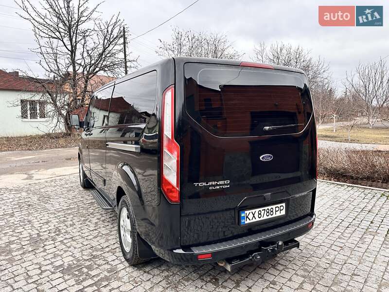 Мінівен Ford Tourneo Custom 2016 в Києві