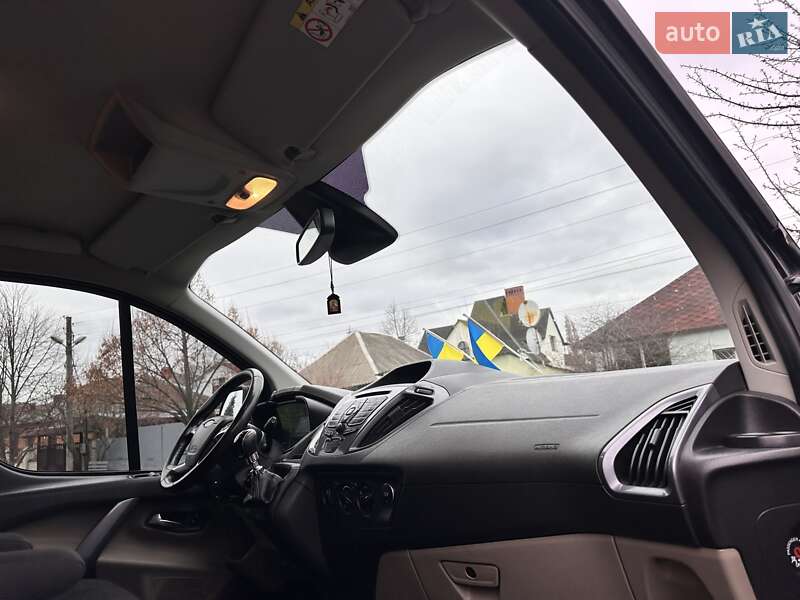 Мінівен Ford Tourneo Custom 2016 в Києві