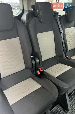 Мінівен Ford Tourneo Custom 2017 в  фото 19 Мінівен Ford Tourneo Custom 2017 в
