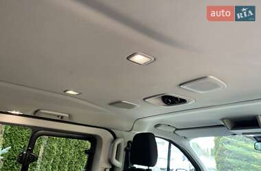 Минивэн Ford Tourneo Custom 2023 в 
