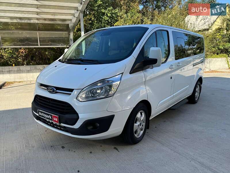 Мінівен Ford Tourneo Custom 2017 в 