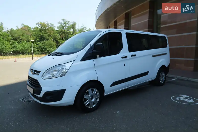 Ford Tourneo Custom 2017