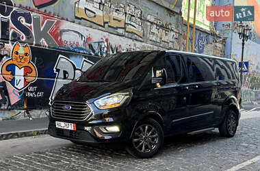 Мінівен Ford Tourneo Custom 2021 в 