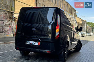 Мінівен Ford Tourneo Custom 2021 в 