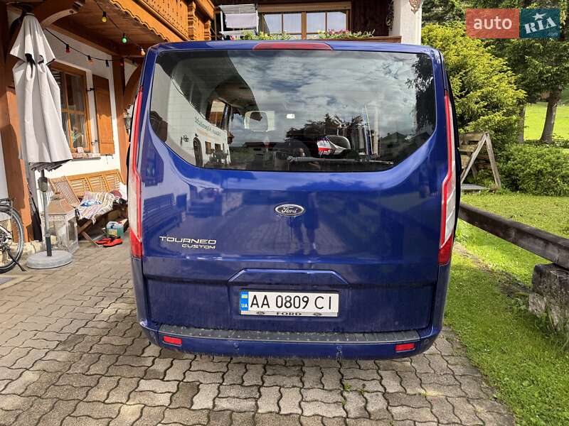Мінівен Ford Tourneo Custom 2015 в Києві