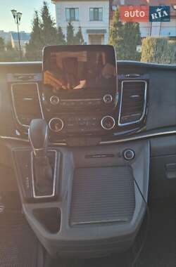 Минивэн Ford Tourneo Custom 2021 в 