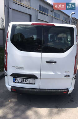 Минивэн Ford Tourneo Custom 2019 в 