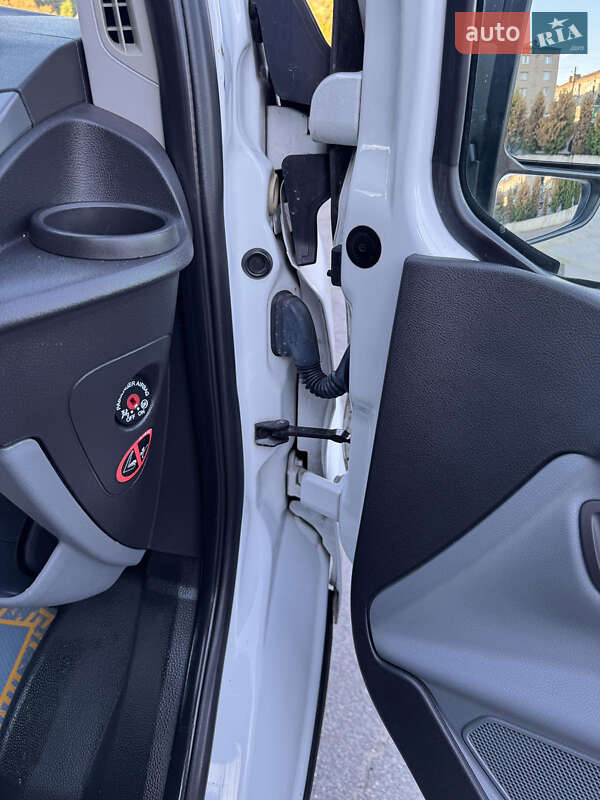 Минивэн Ford Tourneo Custom 2013 в Харькове фото 24 Минивэн Ford Tourneo Custom 2013 в Харькове