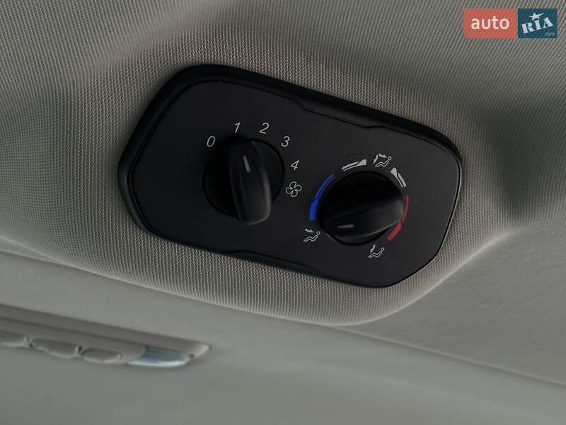 Мінівен Ford Tourneo Custom 2015 в Мукачевому фото 25 Мінівен Ford Tourneo Custom 2015 в Мукачевому