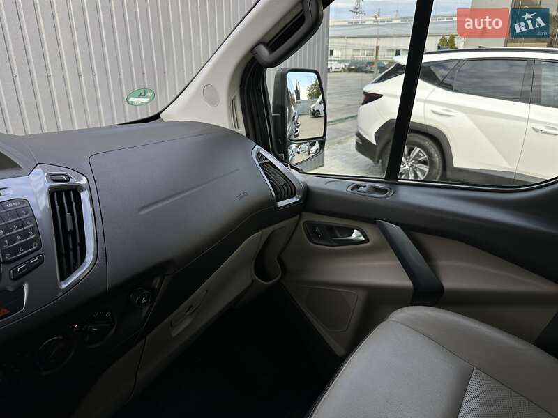 Мінівен Ford Tourneo Custom 2015 в Мукачевому фото 45 Мінівен Ford Tourneo Custom 2015 в Мукачевому