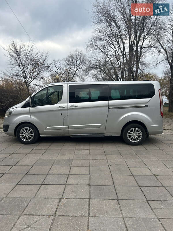 Минивэн Ford Tourneo Custom 2015 в Запорожье