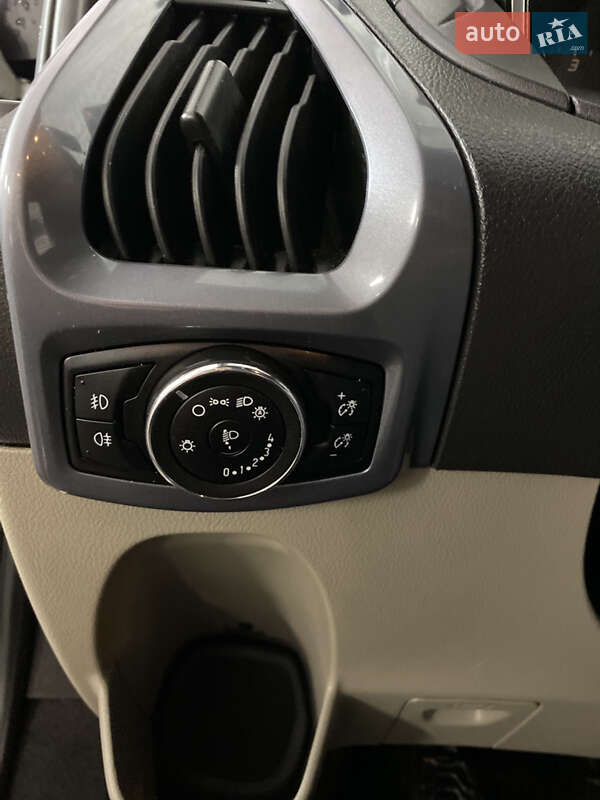 Мінівен Ford Tourneo Custom 2016 в Луцьку фото 22 Мінівен Ford Tourneo Custom 2016 в Луцьку