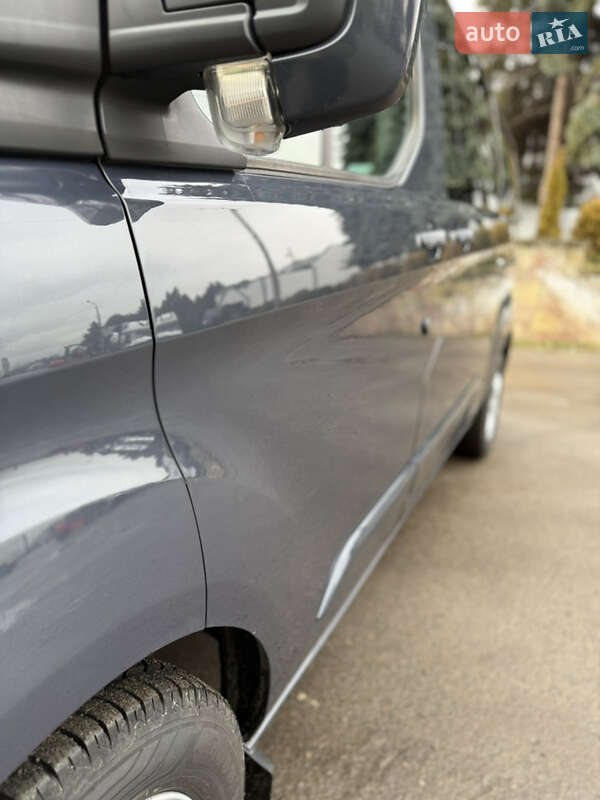 Мінівен Ford Tourneo Custom 2013 в Рівному фото 15 Мінівен Ford Tourneo Custom 2013 в Рівному