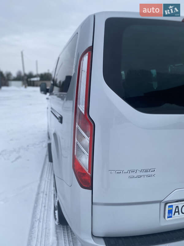 Минивэн Ford Tourneo Custom 2016 в Луцке