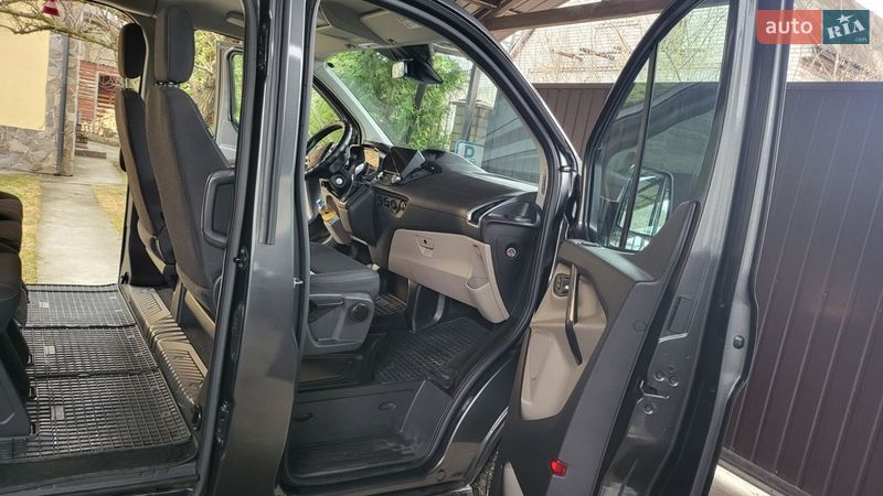 Минивэн Ford Tourneo Custom 2017 в Украинке