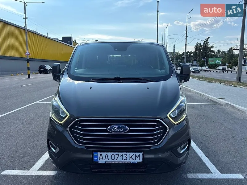 Ford Tourneo Custom